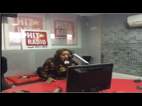 Jamila DANS LE MORNING DE MOMO SUR HIT RADIO - Blach blach -  AVEC VERSION LIVE 23/12/15