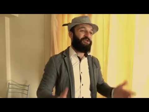 Aykut Elmas Vine (Türk filmi klişesi : Yurt dışına kaçak işçi olarak gidip formaliteden evlenmek)