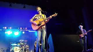 &quot;KING OF THE ROAD&quot; Mo Pitney, Roger Miller &amp; Randy Travis cover, Austin, Mn, October 20th, 2018