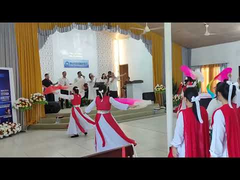 #91 Oleh Darah (Kubebas)/By The Blood [Symphony Worship] | Kebaktian Jumaat Agung 29 Mac 2024