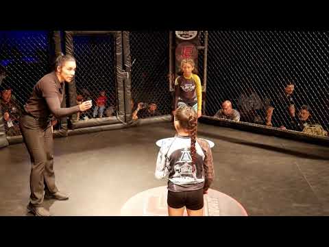 Kailyn Santa Maria vs Gi Gi  (Grappling conflict youth)