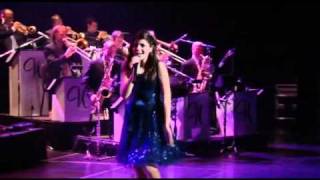 nikki yanofsky - deed i do - By Zeca Linhares
