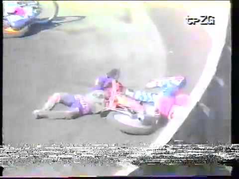 upadek jarka szymkowiaka i piotrka protasiewicza.mp4