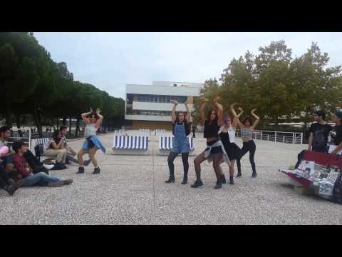 Kpop Meeting: Ladies' Code - Kiss Kiss by E-Den