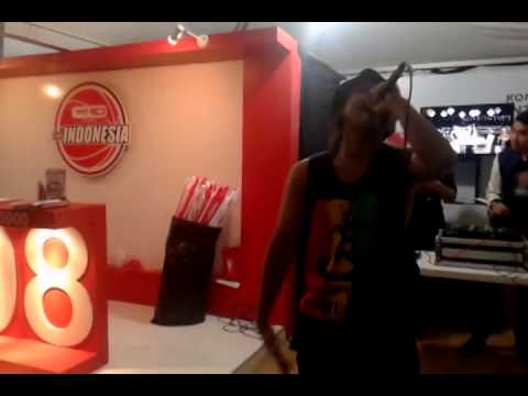 Bonie MC feat joe da flash-like a crazy(live)