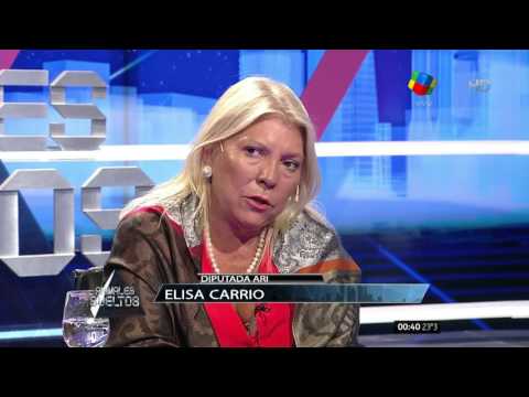 Carrió volvió a insistirle al Papa que no se meta en política