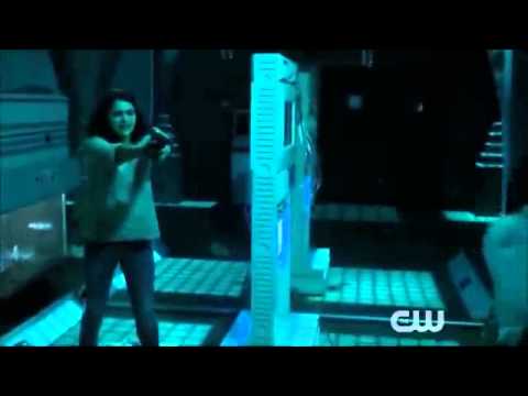 Bellamy in MT Weather: Maya helps Bellamy Escape (02x11)