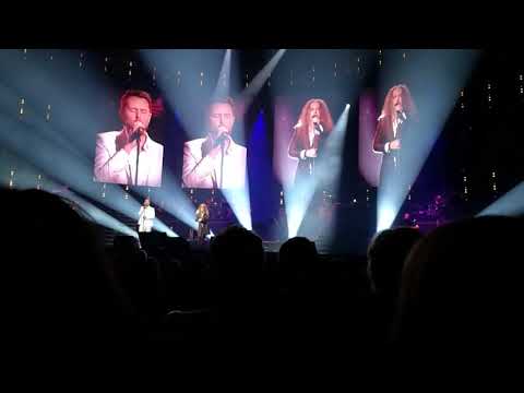 Bohemian Rhapsody - Waltteri Torikka & Jarkko Ahola - Hartwall Arena - 17.11.2018