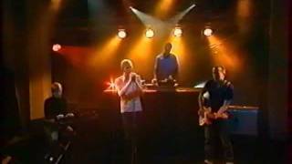 jay jay johanson - tell the girls i&#39;m back in town - live - 1997