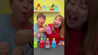 ふったら色が変わる魔法のお水...⁉️豪華なおもちゃをゲットできる❓🎁#shorts
