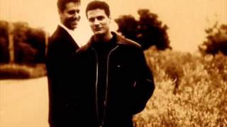 Paul Gross &amp; David Keeley -Give The Dog A Bone