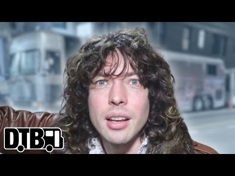 Barns Courtney - BUS INVADERS Ep. 1861
