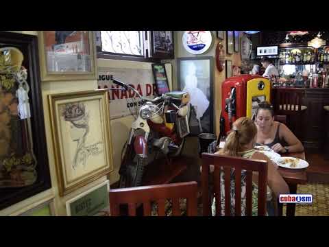 La Vitrola at la Plaza Vieja in Havana