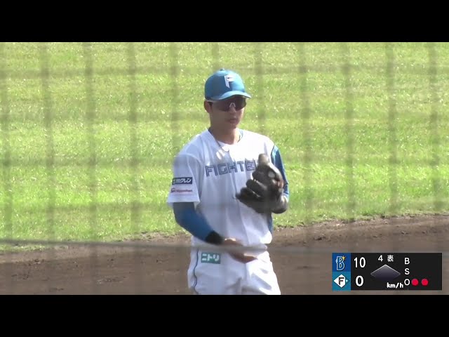 【みやざきPL】三塁線を抜けそうな打球に飛びついた!! ファイターズ・奈良間大己が守備で魅せる!! 2025年10月26日 北海道日本ハムファイターズ 対 横浜DeNAベイスターズ