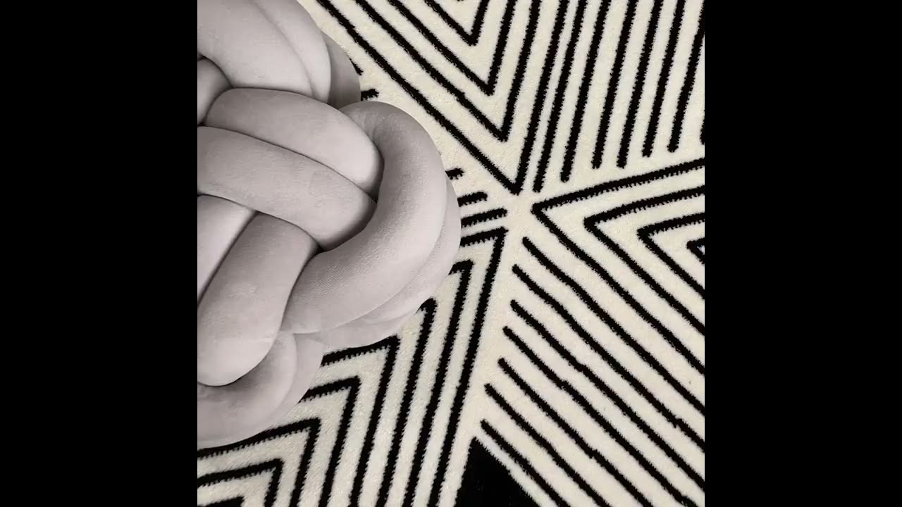 Warmly Home Black and White Rug Triangular Geometric Stripes Design