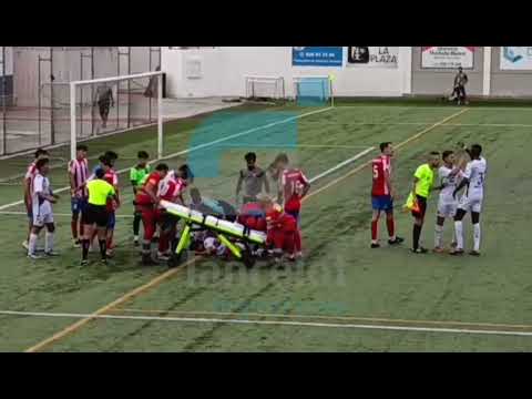 La espeluznante lesión de tibia y peroné de un jugador del CD Tenerife B en San Bartolomé