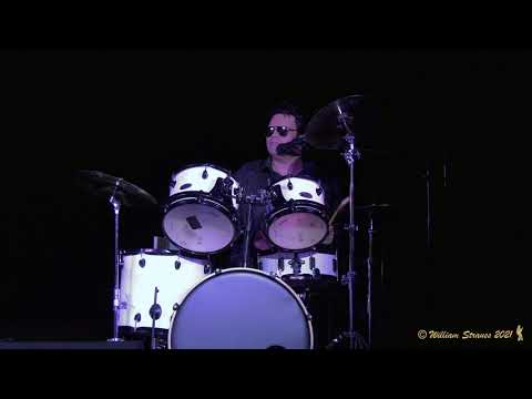 Michael Cullipher, Cote Deonath And Chris Patti - "La Bamba"