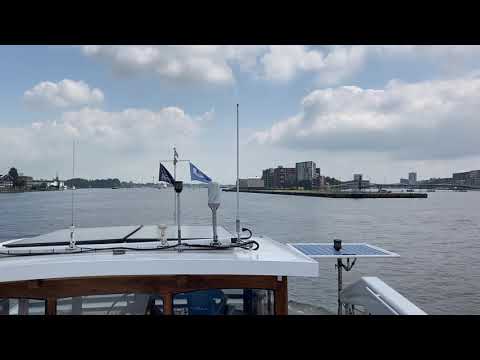Marineschepen Karel Doorman en Rotterdam op het IJ in Amsterdam ~ Woonschip Robbedoes juli 2021