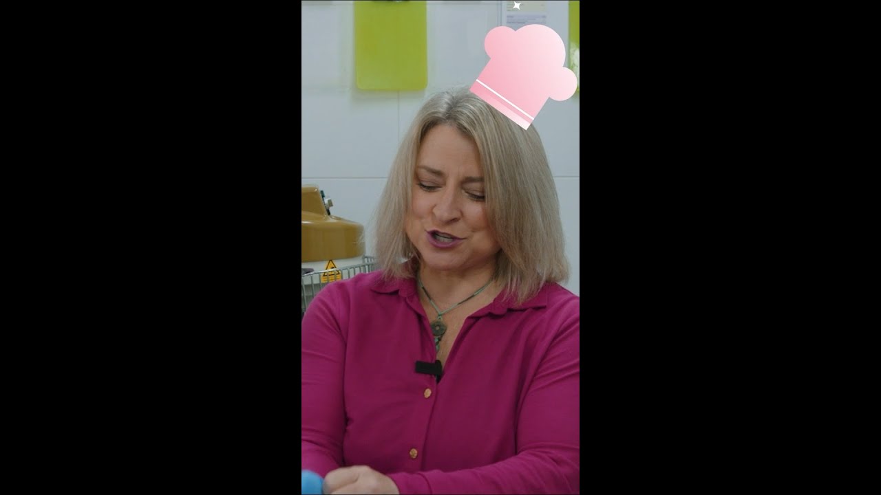 🤩 Are YOU baking some Kwareżimal today? 💖 Share your treats with us!