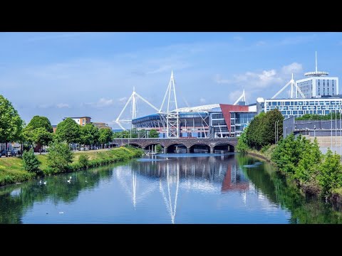 Walking in Cardiff bay, South Wales, is an amazing experience! 🤩 #Cardiff #Wales #Travel #Adventure