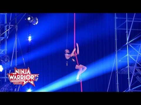 S3E9 - Alex Wurm darf auf den Mount Midoriyama