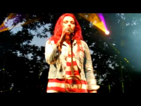 Ewa Farna   Brehy ve tmách   Broumov 03 08 2012