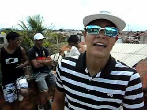 'MC NINO DO P.I - ELA TEM CARA DE SANTA - FODA  2012