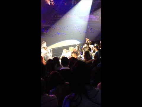 120219 SS4SG Leeteuk solo ending hugging a lucky ELF