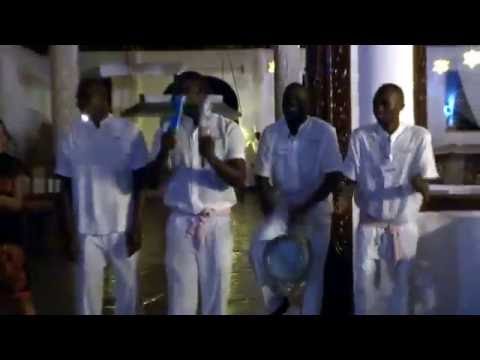 Camerieri kenioti in musica: freestyle