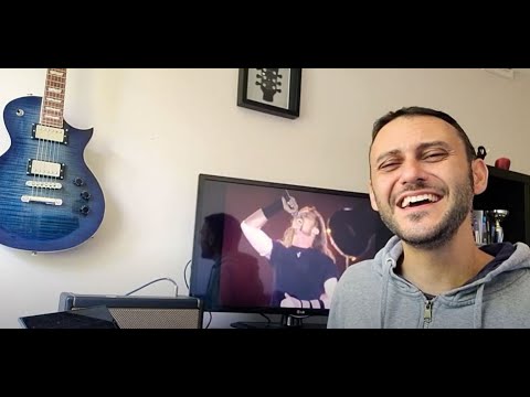 Metallica: The Unforgiven (Live 1992) James Hetfield not playing!