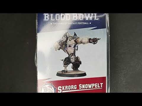 Unboxing and Build Forge World Blood Bowl Norse Yhetee Star Player Skrorg Snowpelt Games Workshop