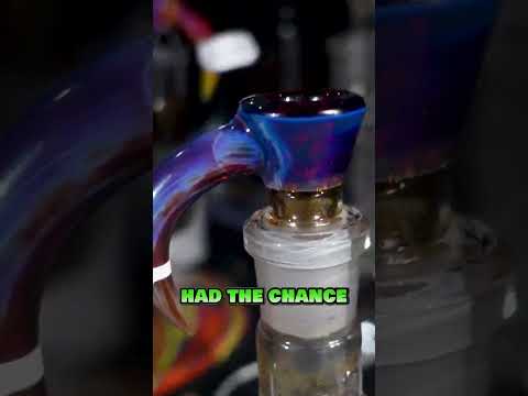 BUYING A $1,600 BONG... 😲