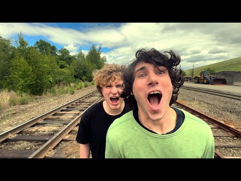 ROBOT MONSTER - ABOUT TO GET REAL (Official Video)