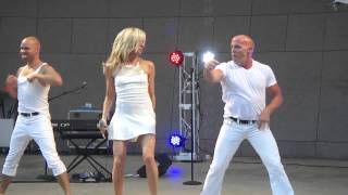 Debbie Gibson in Cincinnati: &quot;Shake Your Love&quot;