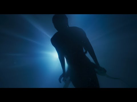 Camila se transformando em sereia || Dublado (PT-BR) HD || Cidade invisível  (1x3)