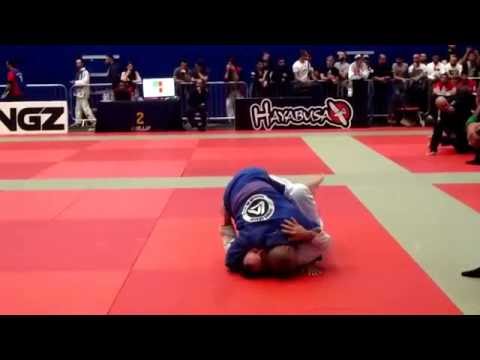 Jamal Henry vs Philip Eger - IBJJF London Fall Open 2016 - Purple Master 1 - Middle