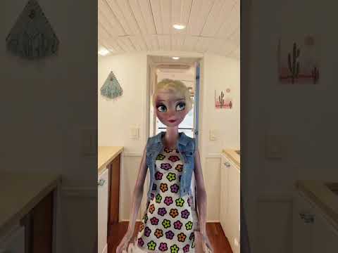 Crystal & Sarah Go RV Camping! 🚐 Pt.36 Anna And Elsa - Playing With Dolls - Disney Princess - Fun