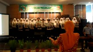 preview picture of video 'Mojang Priangan oleh Riung Angklung SMPN 16 TASIKMALAYA'