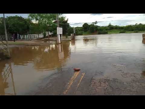 Atravessando o Rio São Nicolau em santa cruz dos milagres Piauí #shorts #youtubevideos #piauí