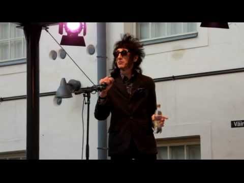 John Cooper Clarke - Attack of the 50ft Woman (video Jyrki Kallio)