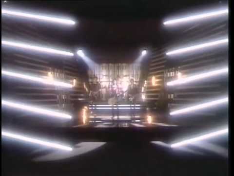 Everyday People - Joan Jett and the Blackhearts