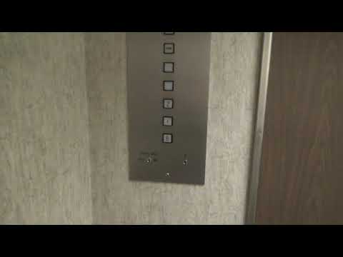 Montgomery Hydraulic Elevator @ Associated Bank - Waukesha, WI