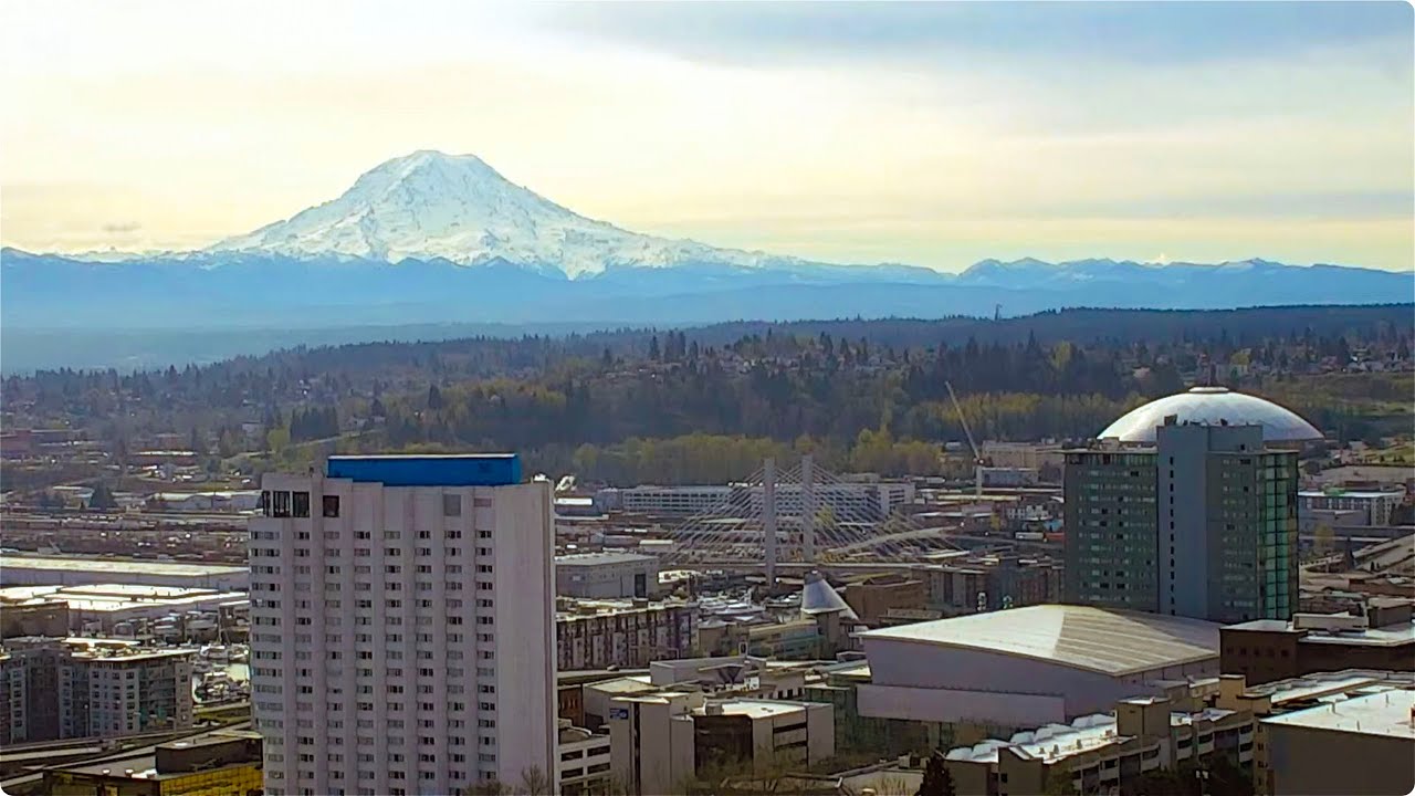 Live webcam view of Mount Rainier & Tacoma Skyline