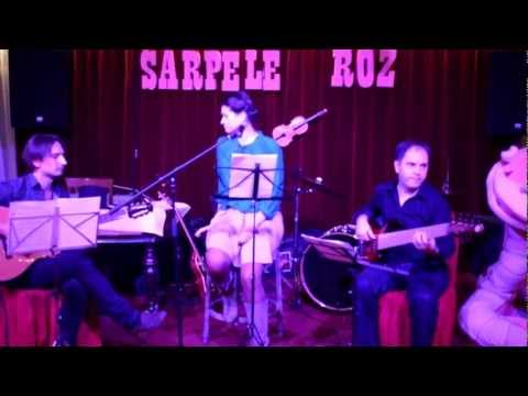 Freedom Jazz in the City-Calin Grigoriu (chitara), Laurentiu Horjea (bass), Nadine (voce)