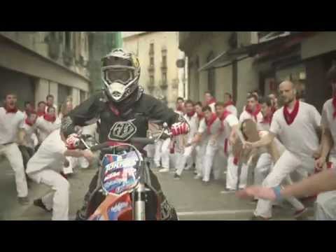 Running of the Bikes - Red Bull X-Fighters: Madrid