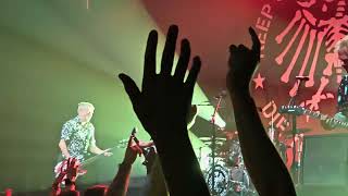 Die Toten Hosen - Freitag der 13. [feat. Koljah] + Bonnie &amp; Clyde + Liebeslied - Paris - 09/09/2025