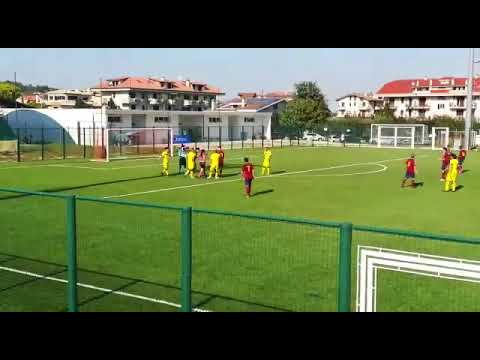 Villa Mattoni-Montaurei, lezioni di fair play di Antonini: cade in aria ma rifiuta rigore