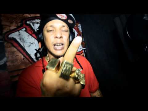 Walton - Performance Stud " Stay Connect "