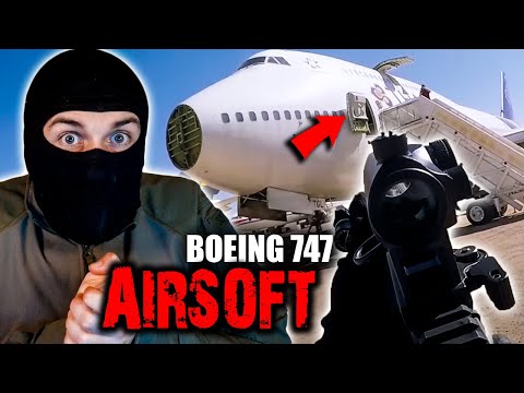 EX-SEK analyzes HOSTAGE-TAKING in an airplane! Airsoft gameplay | Kuni reacts