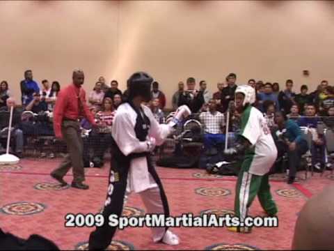 Regina Thompson v Taryn Wade - Women's MW point sparring eliminations - 2009 NBL Supergrands